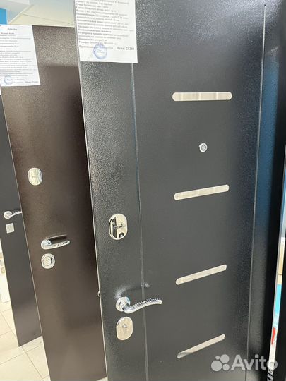 Дверь входная металлическая