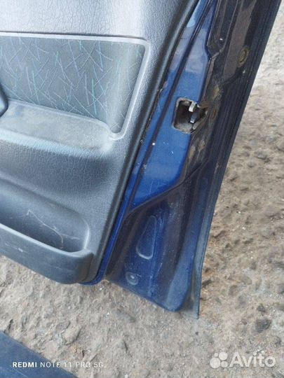 Дверь передняя правая Volkswagen Polo 3 6KV2 1998