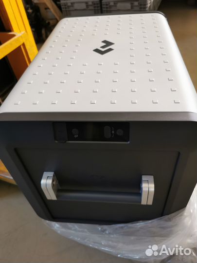 Автомобильный холодильник dometic CFX3 55