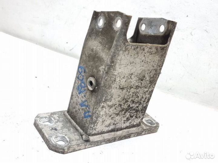 Крепление усилителя бампера переднее левое Bmw 5