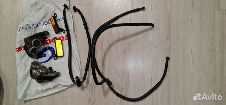 Суппорта передние XV1900 2009 с магистралями