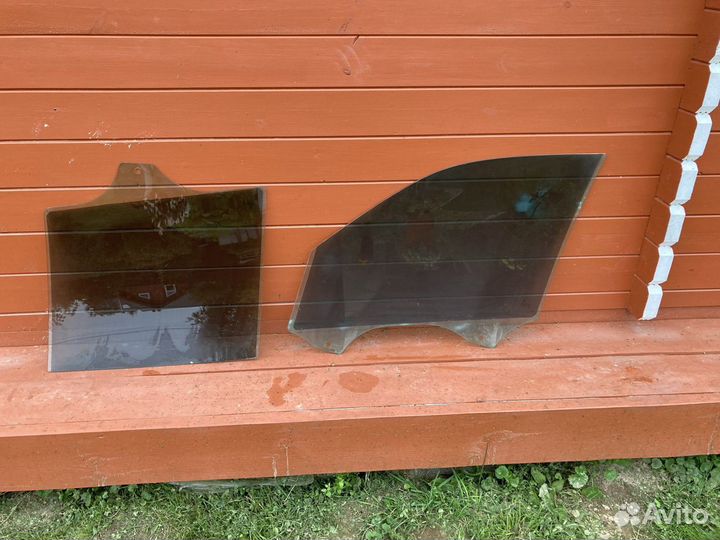 Стекло двери на бмв Х5 е70