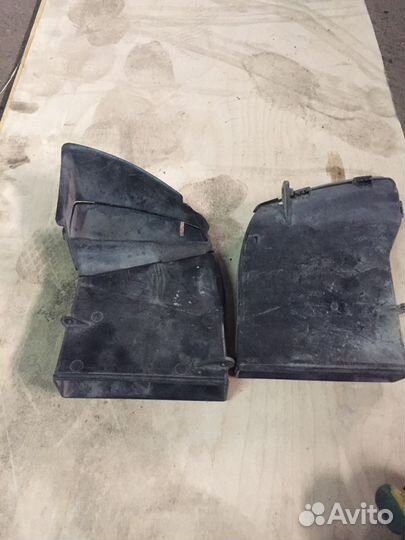 Накладка забора воздуха телевизора на Audi A8D 3