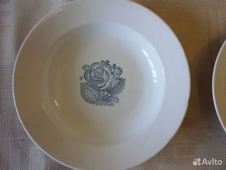 Тарелки Конаково, Зик, кораблик, цветы