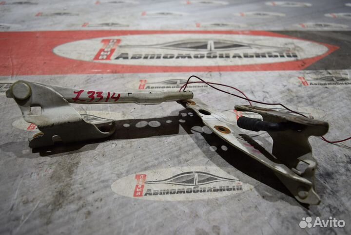 Петля капота c Honda Odyssey RA6 F23A