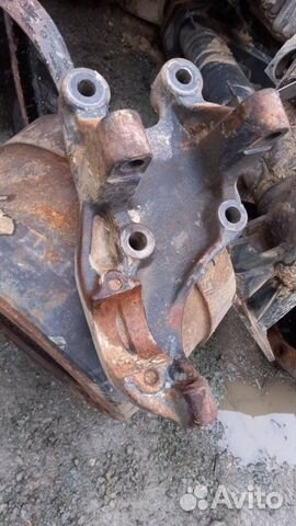 Кронштейн реактивной тяги задний левый