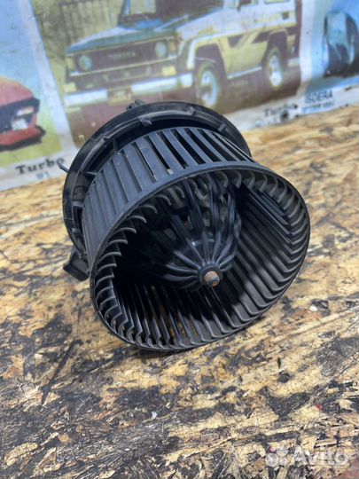 Моторчик печки Рено Логан 1