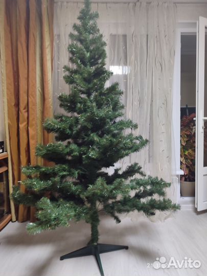 Ель искусственная 210