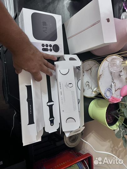 Коробки от iPad mini, apple watch, tv