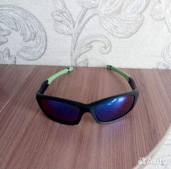 Очки солнцезащитные детские