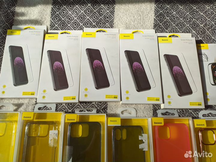 Чехлы и защитные стекла на iPhone