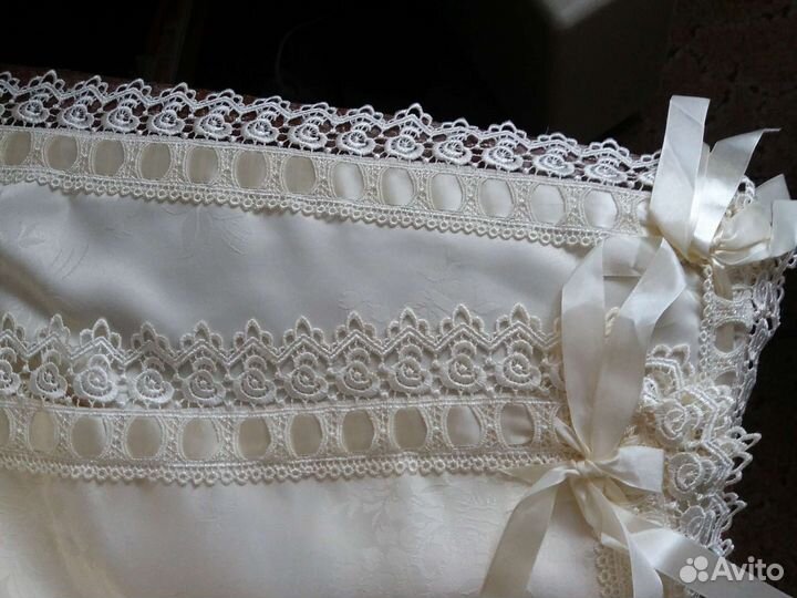 Нарядная шелковая скатерть+18 салфеток