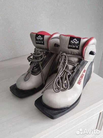 Лыжные ботинки, 35 размер