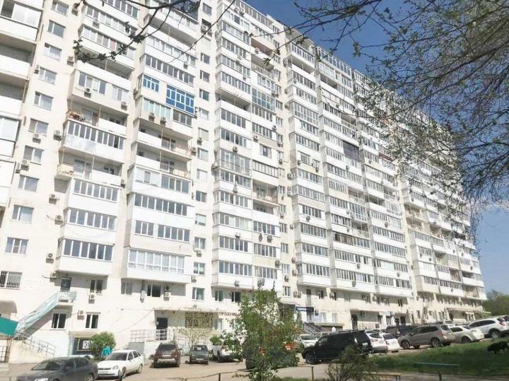 62 м² первая линия, напротив ТЦ Апельсин