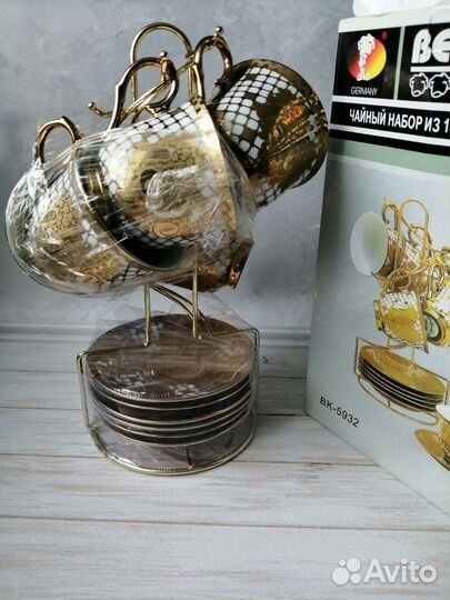 Чайный набор чашки и блюдца