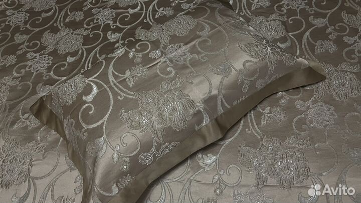 Покрывало на 2 х спальную кровать