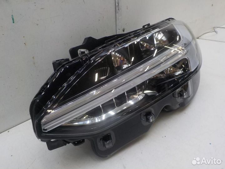 Фара левая Volvo S90