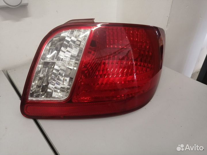 Фонарь задний правый Kia RIO 2005- 924021G010