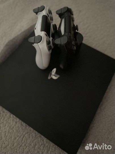 Sony playstation 4 PS4 pro 1tb