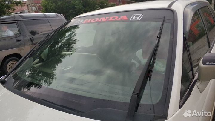 Лобовое стекло на Honda 