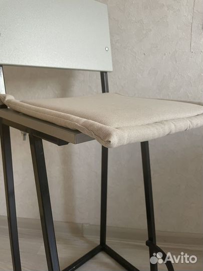 Стул для визажиста бровиста