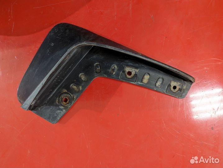 Брызговик передний левый Mitsubishi Lancer 9