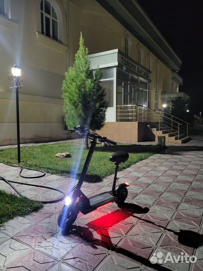 Электросамокат куго м4 про 2021. 18mah. 600w