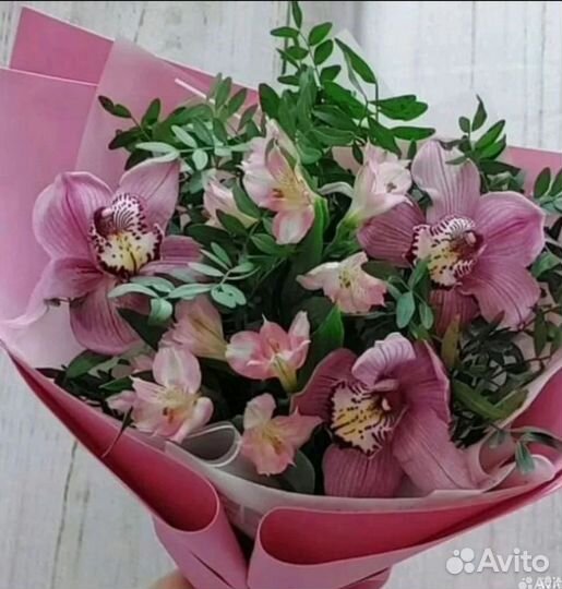 Цветы Букет с орхидеями Доставка