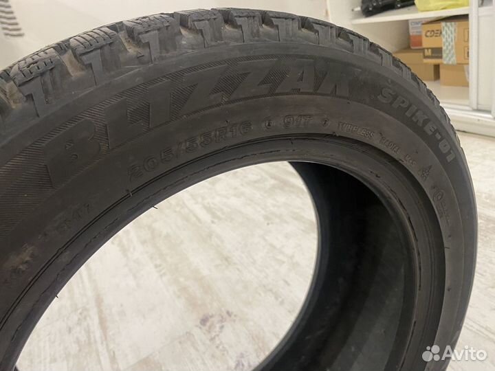 Bridgestone Blizzak Spike-01 205/55 R16 91T