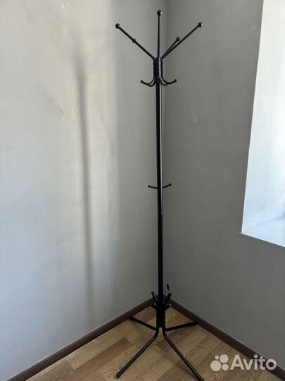 Вешалка для одежды напольная