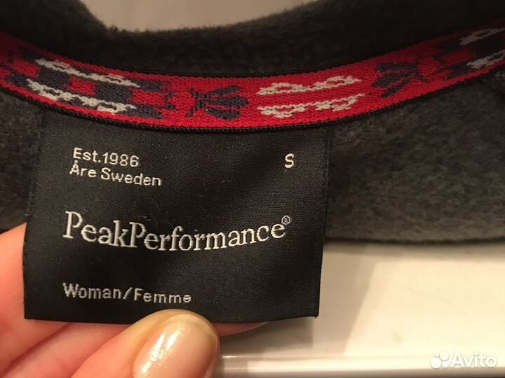 Толстовка женская Peak Perfomance S