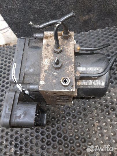 Блок abs Volkswagen Amarok CDC 2010