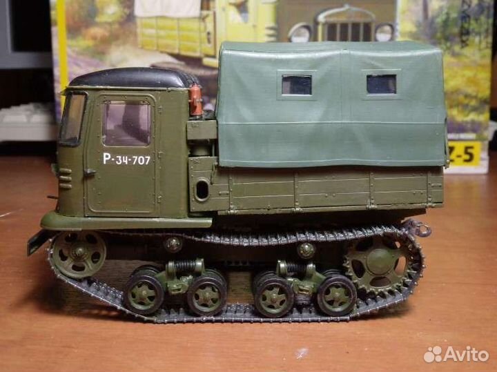 Сборная модель советского тягоча стз-5