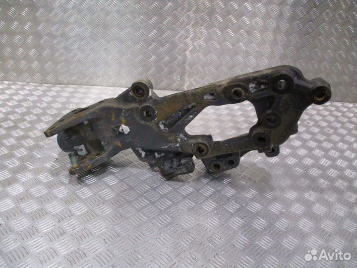 Кронштейн Mercedes-Benz A9613171128