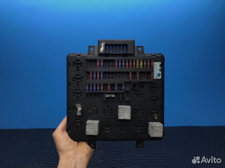 Блок предохранителей Renault Midlum