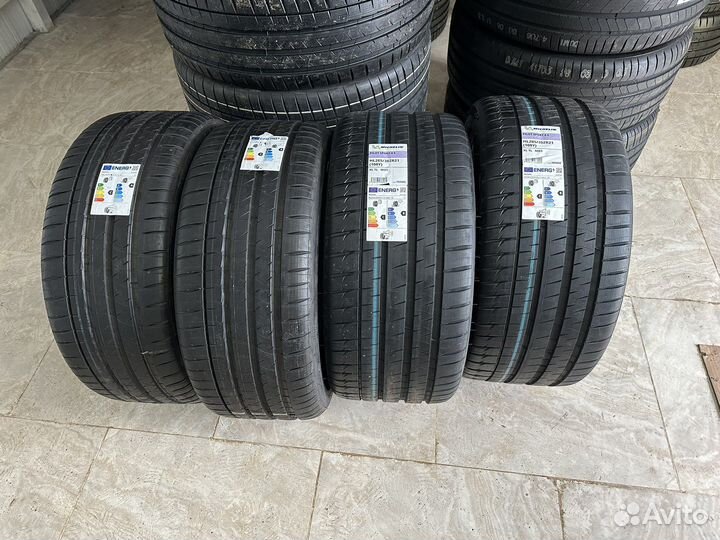Michelin Pilot Sport 4 S 255/40 R21 и 285/35 R21 102Y