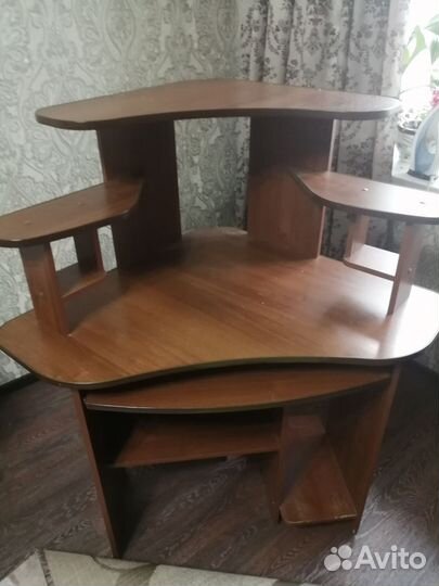 Компьютерный стол