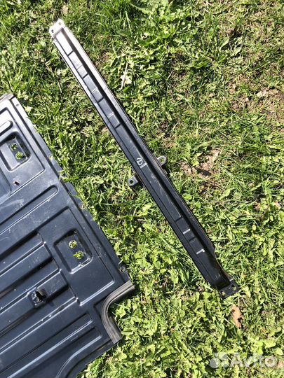 Поперечена крепления сидения Niva Chevrolet