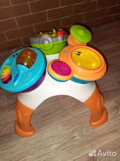 Развивающий музыкальный столик Chicco