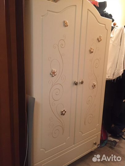 Итальянский шкаф для одежды