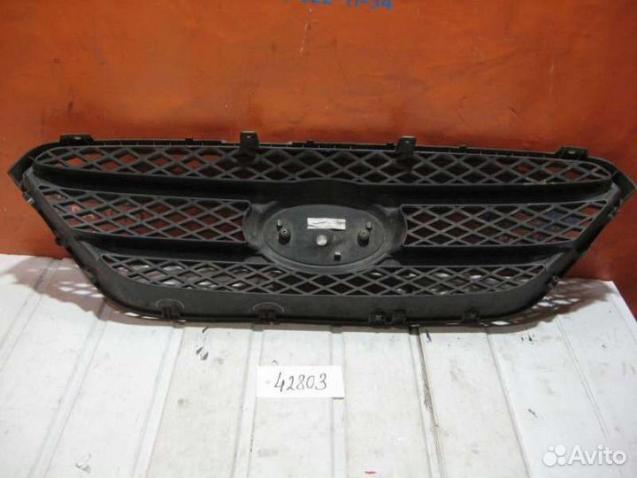 Решетка радиатора Kia Carens 2006-2012