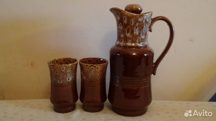 Кувшин керамический с двумя стаканами