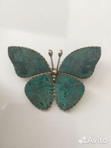 Бабочка брошь с жадеитом