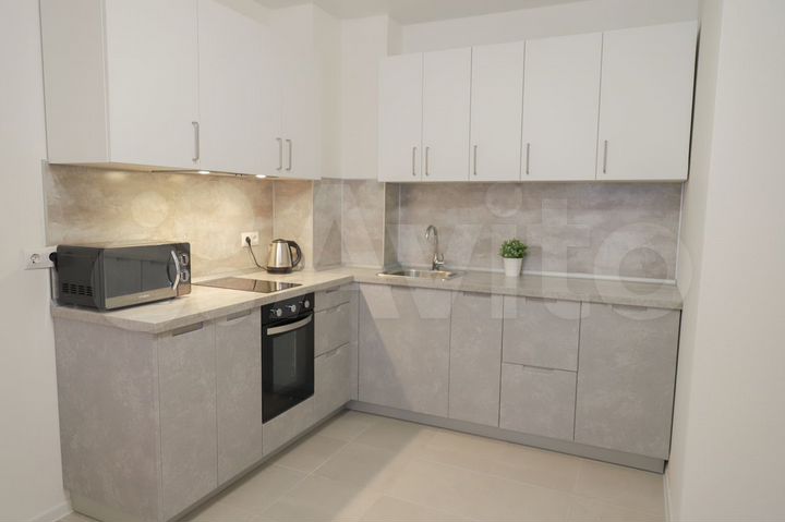 2-к. квартира, 57 м², 4/33 эт.