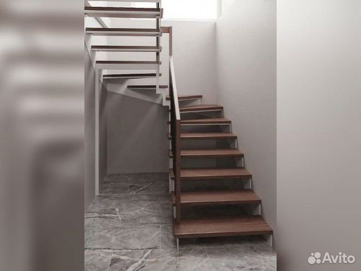 Ступени для лестниц и другие комплектующие