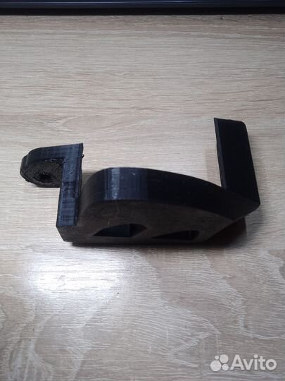 Защита заднего тормозного суппорта Кавасаки KLX250