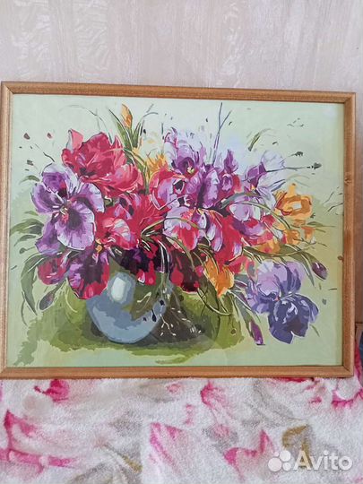 Картина ирисы в раме под стеклом