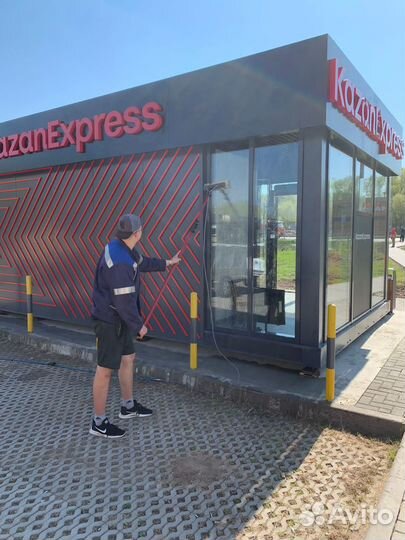 Мойка окон остекления фасада зданий вывесок витрин