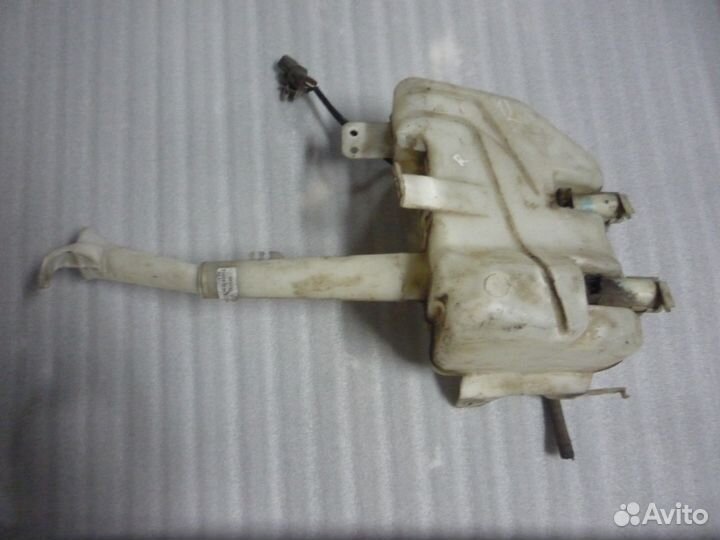 Бачок омывателя лобового стекла X-Trail (T30)