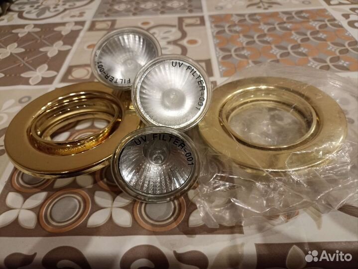 Светильники потолочные точечные